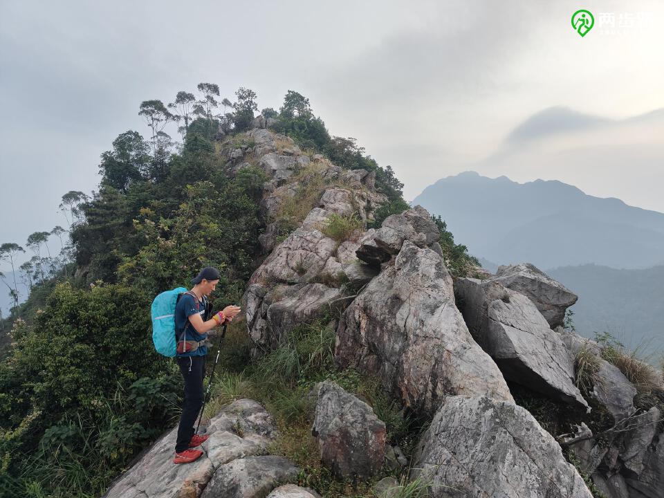 大東山兩日暴走穿越泡溫泉烤肉記武功山穿明月山,遇一場風吹草動的