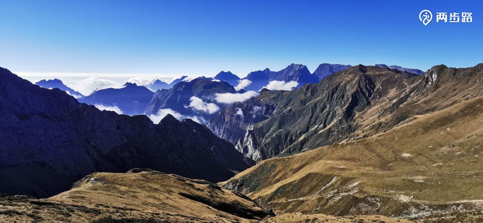 相关轨迹九顶山主峰狮子王峰