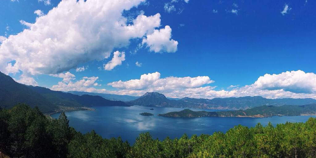 泸沽湖观景台