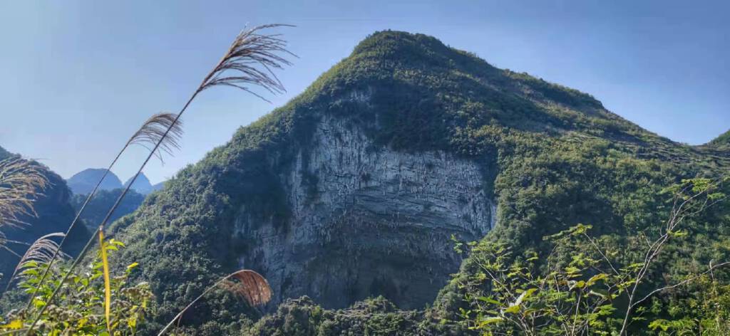 本周六自驾隆安县高峰天坑更望湖布泉河