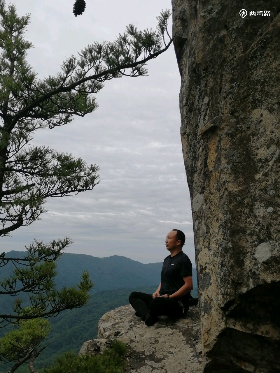 寻访终南山八卦顶,隐修人张至顺道长的茅棚