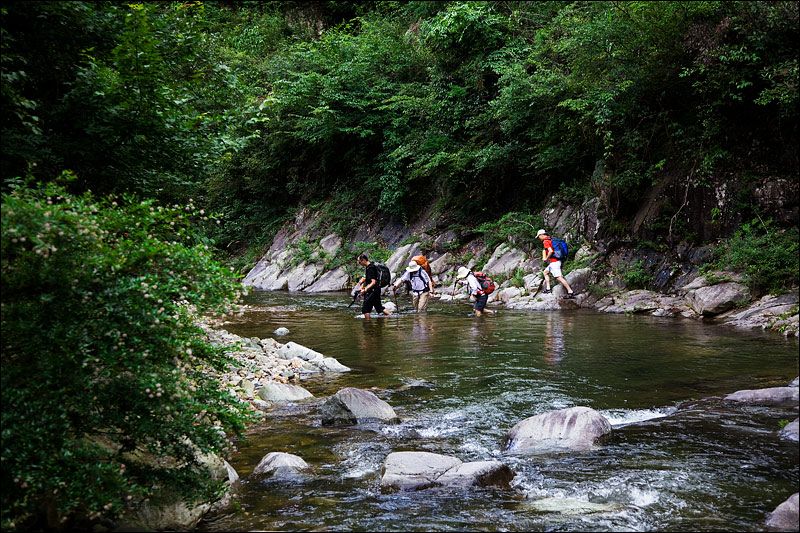 徒步溯溪浙東大峽谷丨08月16日晚18日享受山泉清涼重裝露營輕裝農家皆