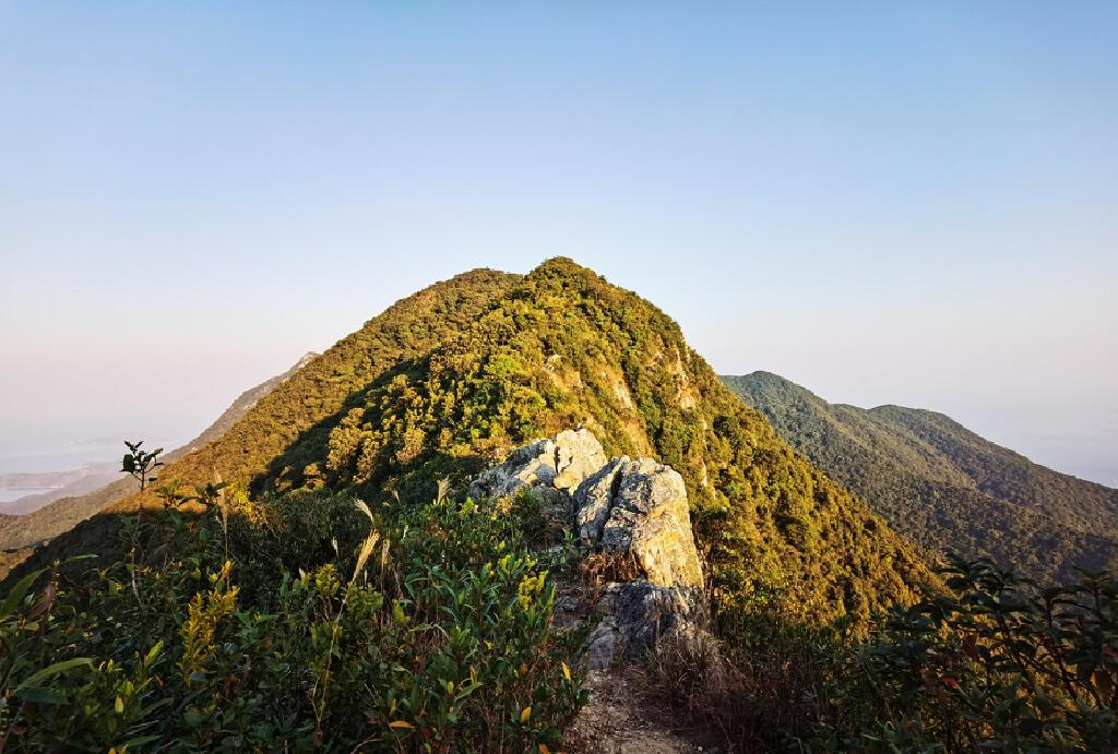 排牙山秋季全景