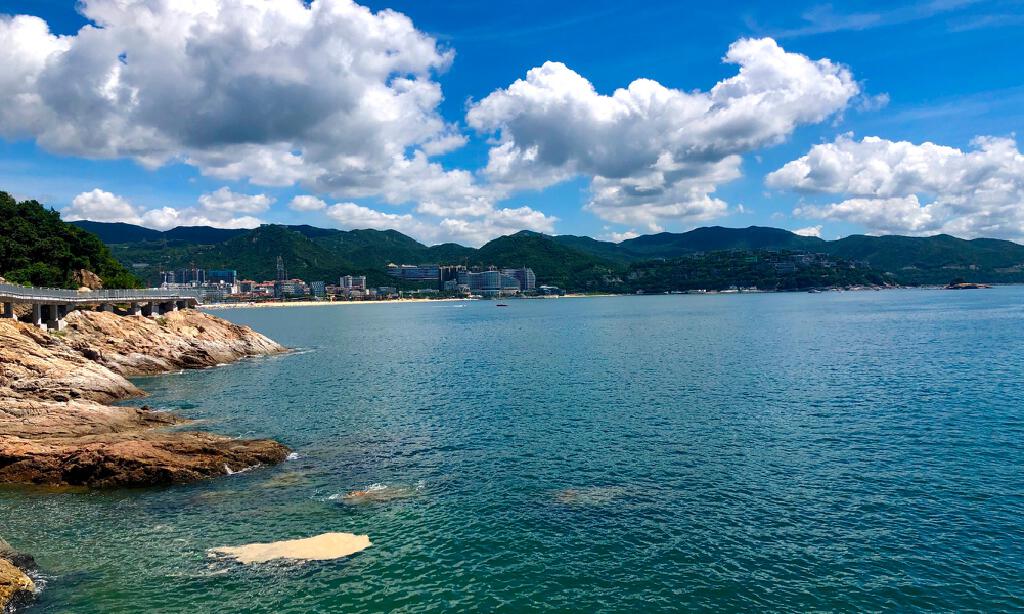 西起中英街古塔公園,沿著黃金海岸線,串聯起沙頭角,鹽田港,大梅沙