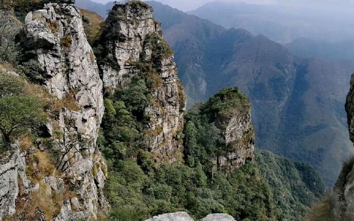 五一重装休闲乐昌五指峰乳源蕉窝顶满员