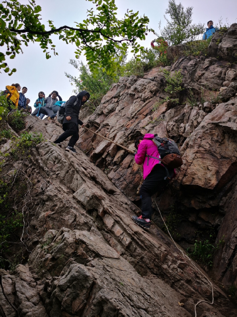 江苏之魂舞动山脊尽享高丽山峭壁间攀爬乐趣