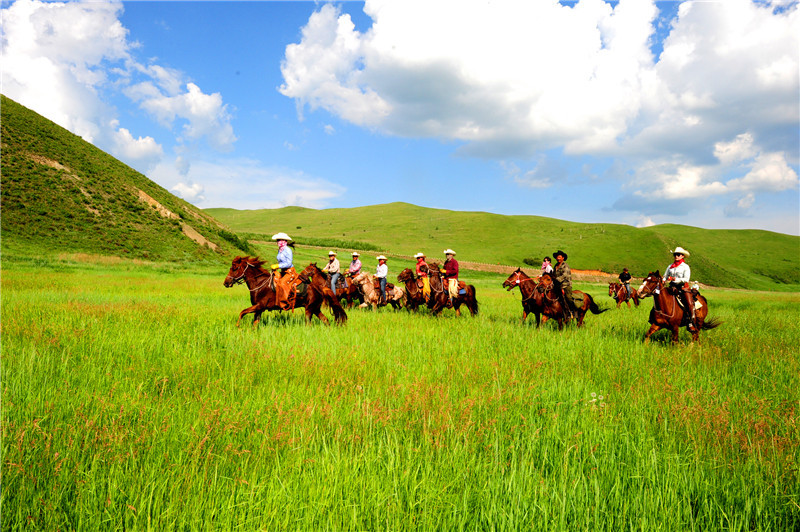 呼伦贝尔大草原海拉尔室韦黑山头满洲里驰骋草原骑马六日游
