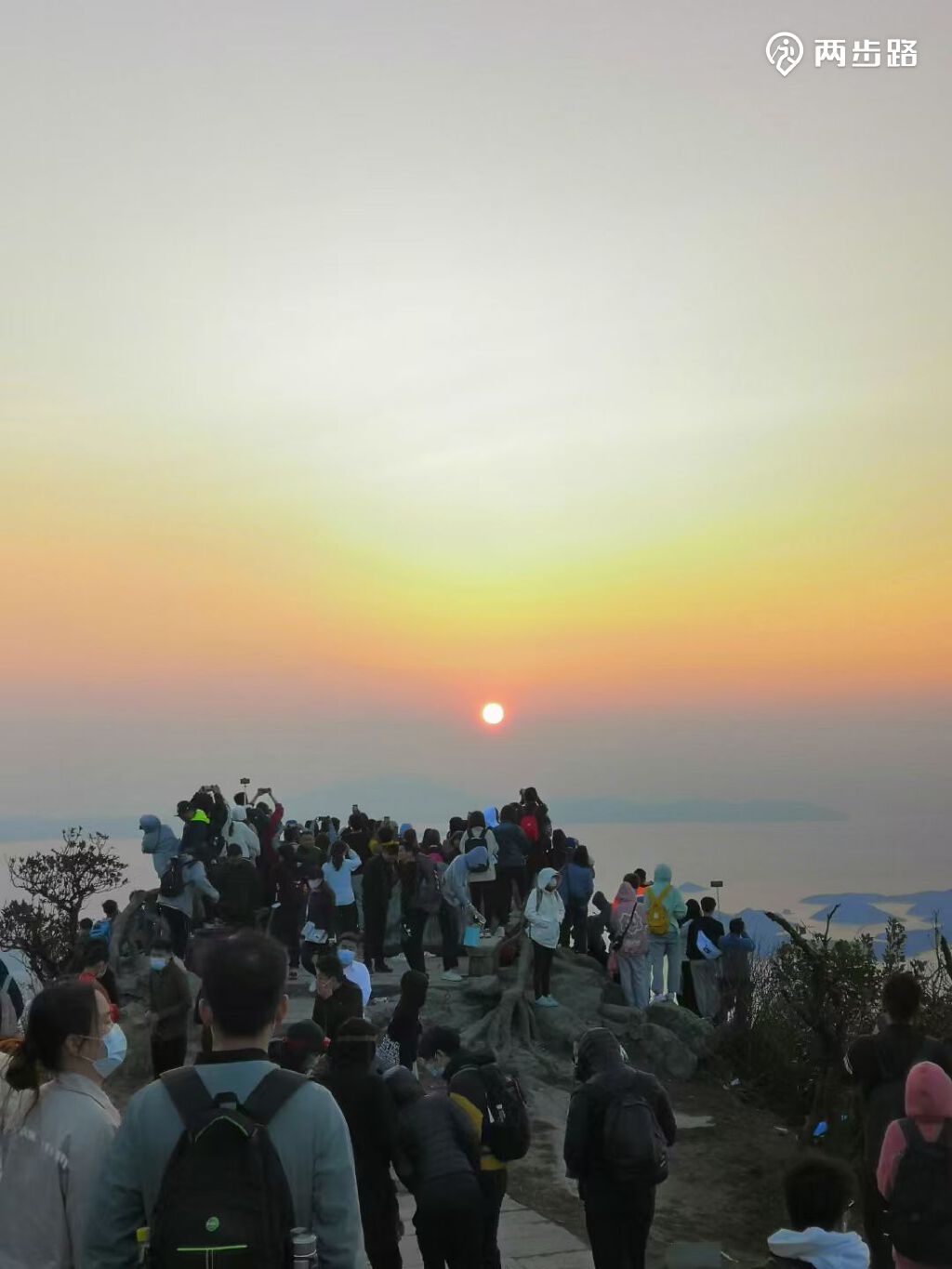 梧桐山慢摇,和小伙伴们一起唱歌,吃月饼,赏月,19号夜爬,20号看日出