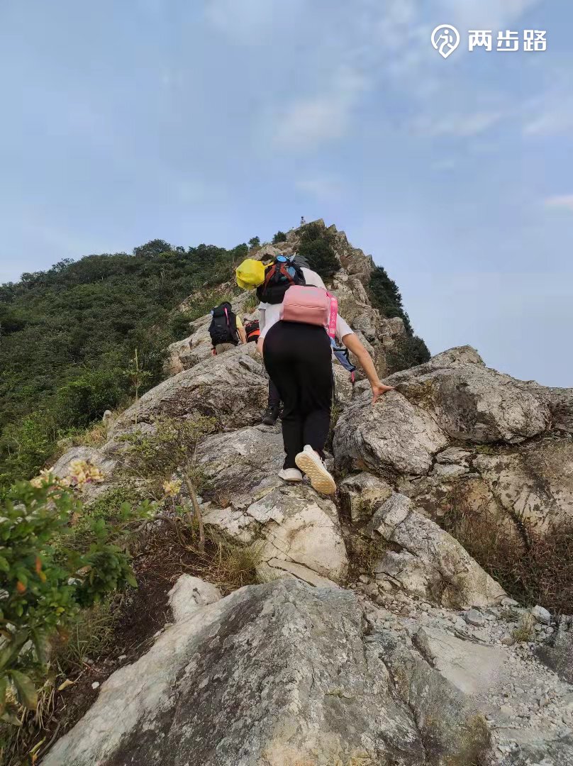 挑战深圳第一险峰排牙山活动成行