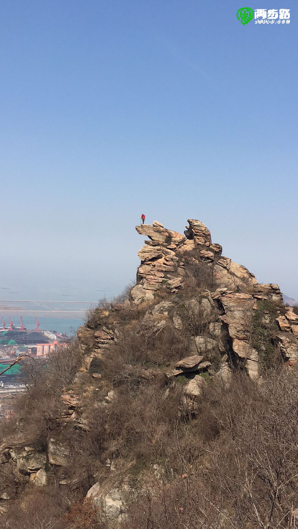 下午穿越江蘇最高峰花果山玉女峰,觀日落第二天早上赴連雲港登山口