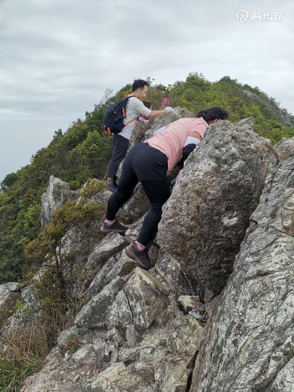 计划7-8小时完成东山寺…排牙山小(中,大)牙…山顶…坝光登山口