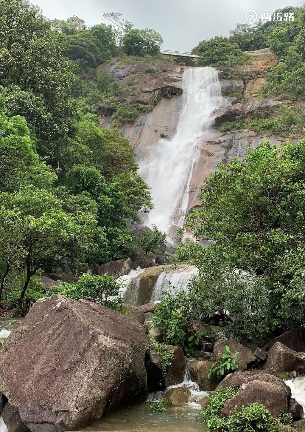 罗浮山下溯溪泡潭玩水