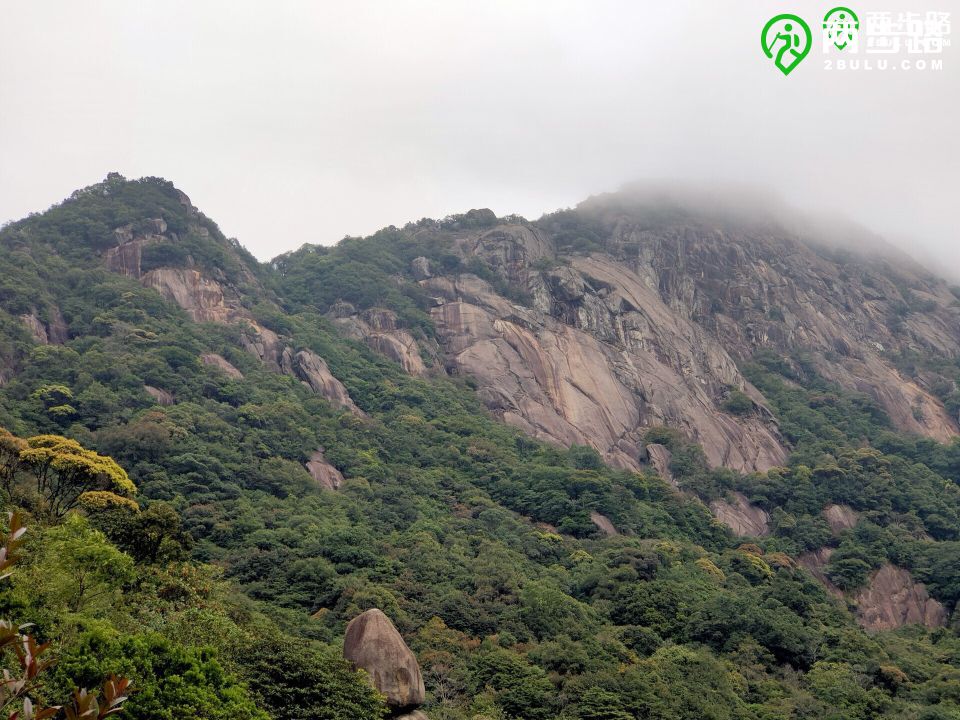 象頭山