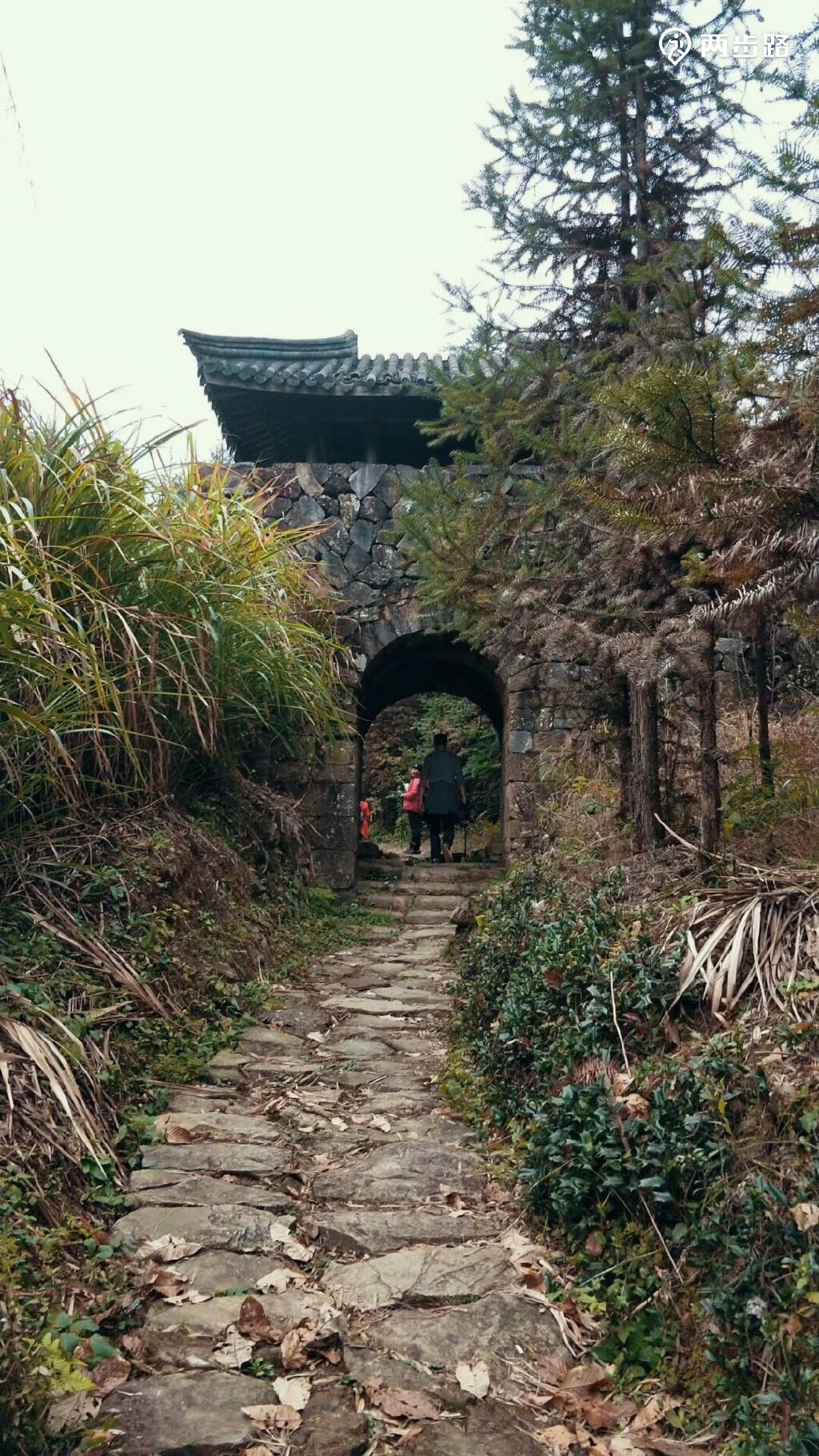 元旦三天行走徽开古道去江南最后的墨脱蓝天白云交际的地方